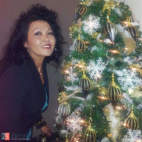 Indonesian Mummy Bitch ZB Porn