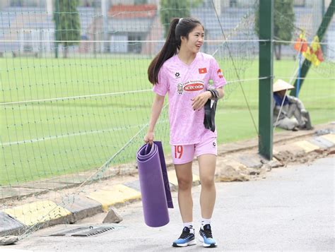 Hot girl Thanh Nhã báo tin không thể vui hơn cho ĐT nữ Việt Nam