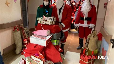 Babbi Natale In Bici Per I Bimbi Il Sant Orsola Si Tinge Di Rosso