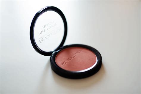 Makeup Revolution The Matte Blush odstín NUDE OK makeup