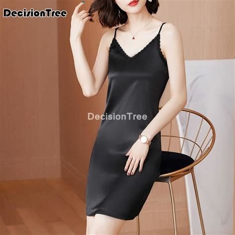 Ensemble de lingerie MARQUE Robe longue à bretelles Couleur unie Jupon moulant