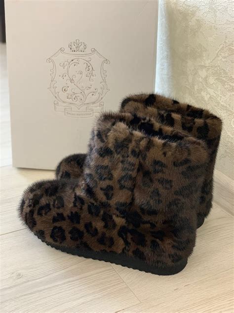 Купить УГГИ ИЗ МЕХА ДАТСКОЙ ИЗ НОРКИ ВНУТРИ С ОВЧИНОЙ LEO - брендовая ...