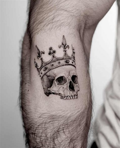 Glorious Crown Tattoos To Make You Feel Like Royalty Body Artifact