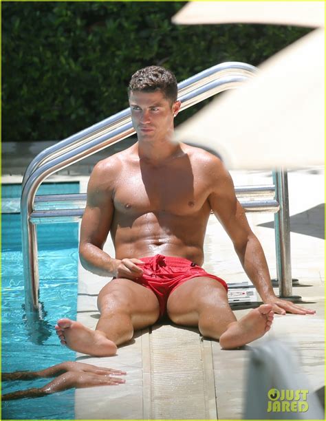 Full Sized Photo of cristiano ronaldo shirtless abs pool miami 13 ...