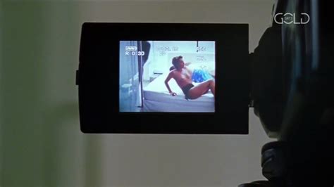 Naked Sabine Petzl In Kommissar Rex Tod Per Internet