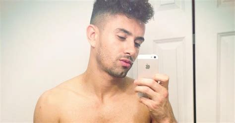 AMANTES DEL PORNO GAY LA DELICIOSA VERGOTA DE UN UNIVERSITARIO GUAPÍSIMO Y DOTADO