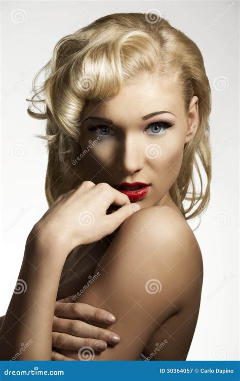 Seducitve Blonde Lady Stock Image Image Of Lady Fifties 30364057