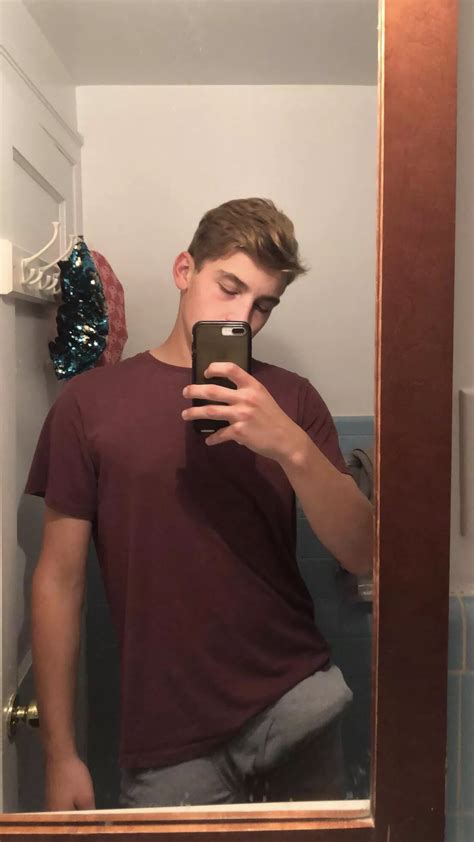 What Do You See Nudes Bulges NUDE PICS ORG