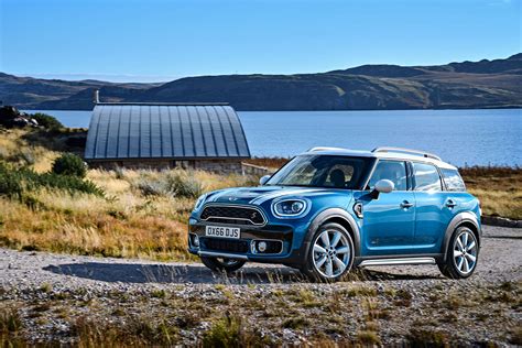 All New MINI Countryman to Make its World Premiere at Los Angeles