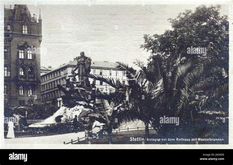 Stettin Anlagen Vor Dem Rathaus Mit Manzelbrunnen A Stock