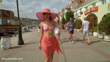 Wife Caught Naked By Friends Porn Videos LetMeJerk