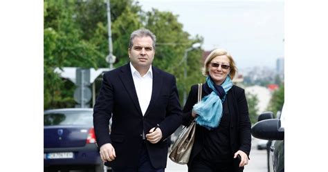 Разследват 12 фирми на Гроздан Караджов, точили “Глобул”“