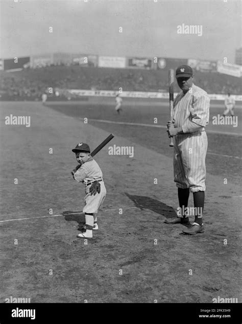 Babe Ruth Mascot New York Yankees Stock Photo Alamy