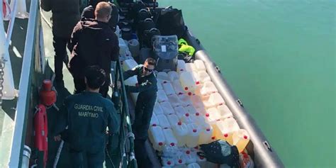 La Guardia Civil Intercepta En Chiclana Una Furgoneta Cargada Con 1 725