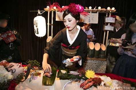 誰も見たことのない"女体盛り写真集"を作る！【NYOTAIMORI TOKYO】 - CAMPFIRE (キャンプファイヤー)