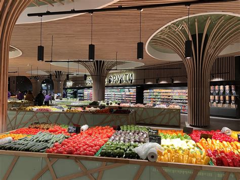 Арт-об’єкти і розписи на стінах. Як виглядає новий супермаркет ...