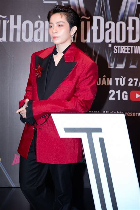 Hari Won gây tranh cãi khi ngồi ghế nóng show hot nhất Hàn Quốc được Việt hoá Trấn Thành nói gì