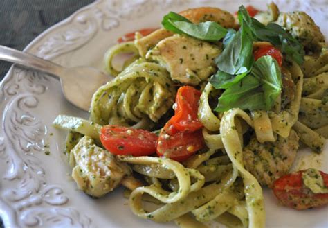 Recipe of Pasta in Urdu by Chef Zakir In Hindi Salad with White Sauce