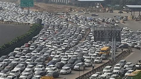 Live Gurugram Delhi Border Sees Huge Traffic Jam Due To Bharat Bandh