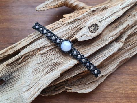 Браслет плетеный с лунным камнем из вощеной нити - купить с доставкой ...