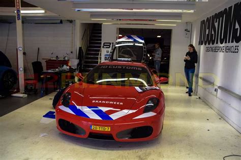 Politie Haalt Bugatti En Ferrari Op Voor Open Dag Delft Rijnmond