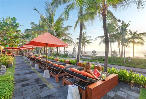 legian beach hotel  legian bali indonesie travel