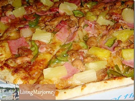 Woman In Digital The New Chicken Aloha Pizza From Angels Pizzapastacombo