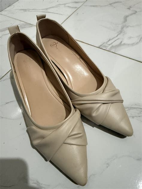 Flatshoes Nude Donatello Fesyen Wanita Sepatu Di Carousell