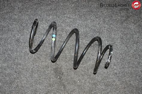 5Q0-411-105-GK : Forfjeder spiral ens og Fjederben for - Autoparts24
