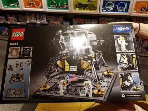 La Foto Della Scatola Del Set Lego Creator Expert 10266 Nasa Apollo 11