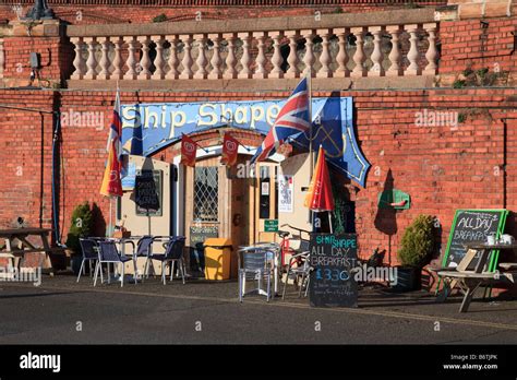 Harbour Cafe Ramsgate Stock Photo Alamy