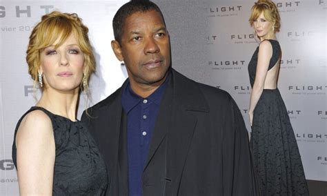 Hot Sexy New Kelly Reilly Bikini Pics