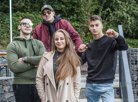 Naked Bananas vydávajú video v ktorom sú iba nadávky