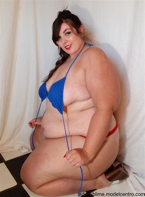 Amazing Brunette Fattie Strips And Unveils Her Curvy Body 18 Photos