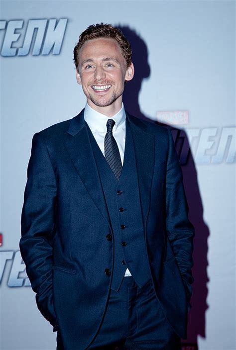 Tom Hiddleston Via Twitter Tom Hiddleston Toms Mens Fashion