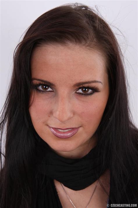 Curvy Brunette Poses Naked Porn Pictures Xxx Photos Sex Images Pictoa