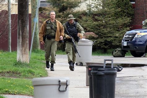 Armed Police Standoff Ends Peacefully Photos Tbnewswatch