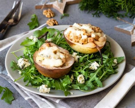 Peras Al Horno Con Gorgonzola Y Nueces Con Miel Pequerecetas