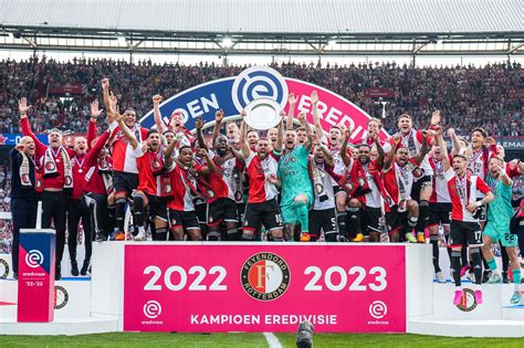 Santiago Gim Nez Y El Feyenoord Se Coronan En La Eredivisie Diario Basta