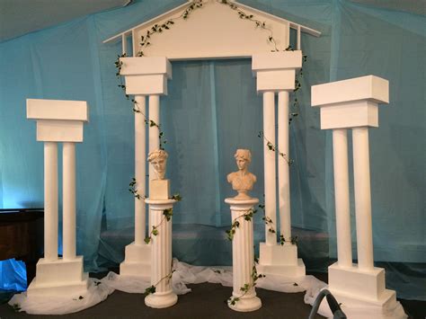 Decoração de colunas gregas para festas