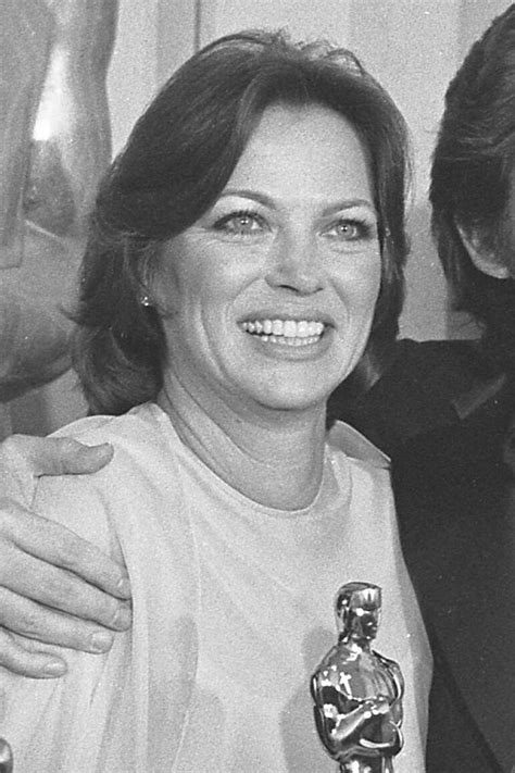 Hot Sexy Louise Fletcher Bikini Pics