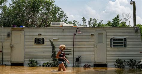 Los Aguaceros Remiten En Torno A Houston Las Inundaciones Persisten