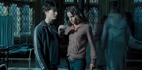 Harry Potter Why The Nude Harry Hermione Scene Was Controversial