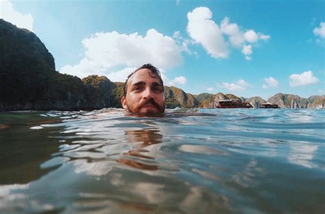 Hãy đi phượt như 2 hot boy người Ý để thấy Việt Nam của chúng mình đẹp như thế nào iVIVU