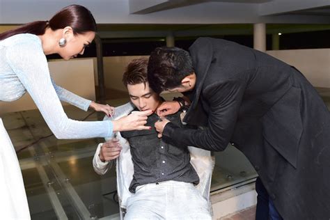 Next Top Model Hot boy Đức Thành ngất xỉu sau khi leo tầng lầu