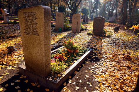 Bestattungsverfügung: Wünsche festlegen | Stiftung Warentest