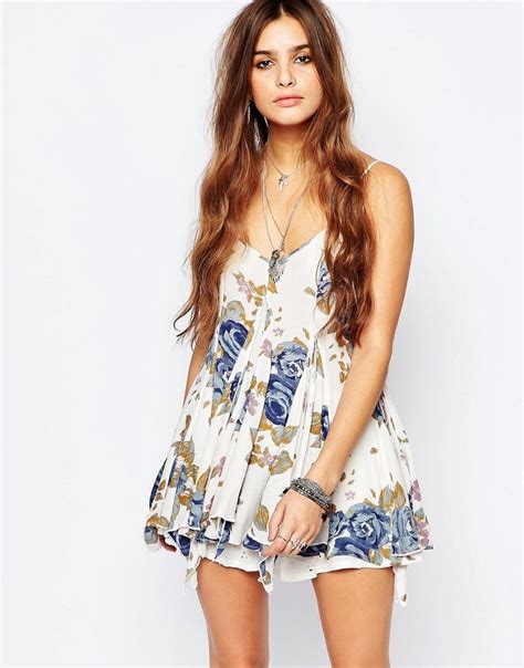 Hot Sexy Kalina Kryszon Bikini Pics