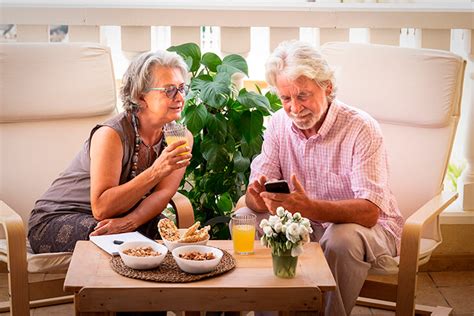 133+ идеи Что подарить Пенсионеру, ТОП Лучших и Недорогих подарков