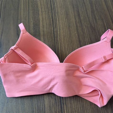 Pink Smooth Theez Bra Lingerie Never Worn Size 34C Depop