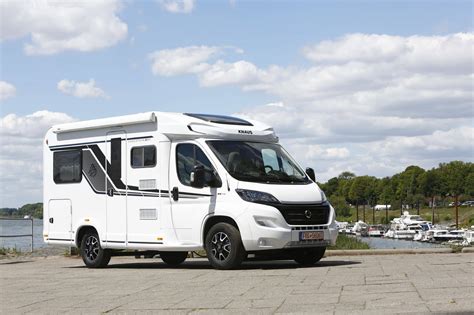 Les Camping Cars Compacts Tout Savoir Pour Faire Le Bon Choix Le